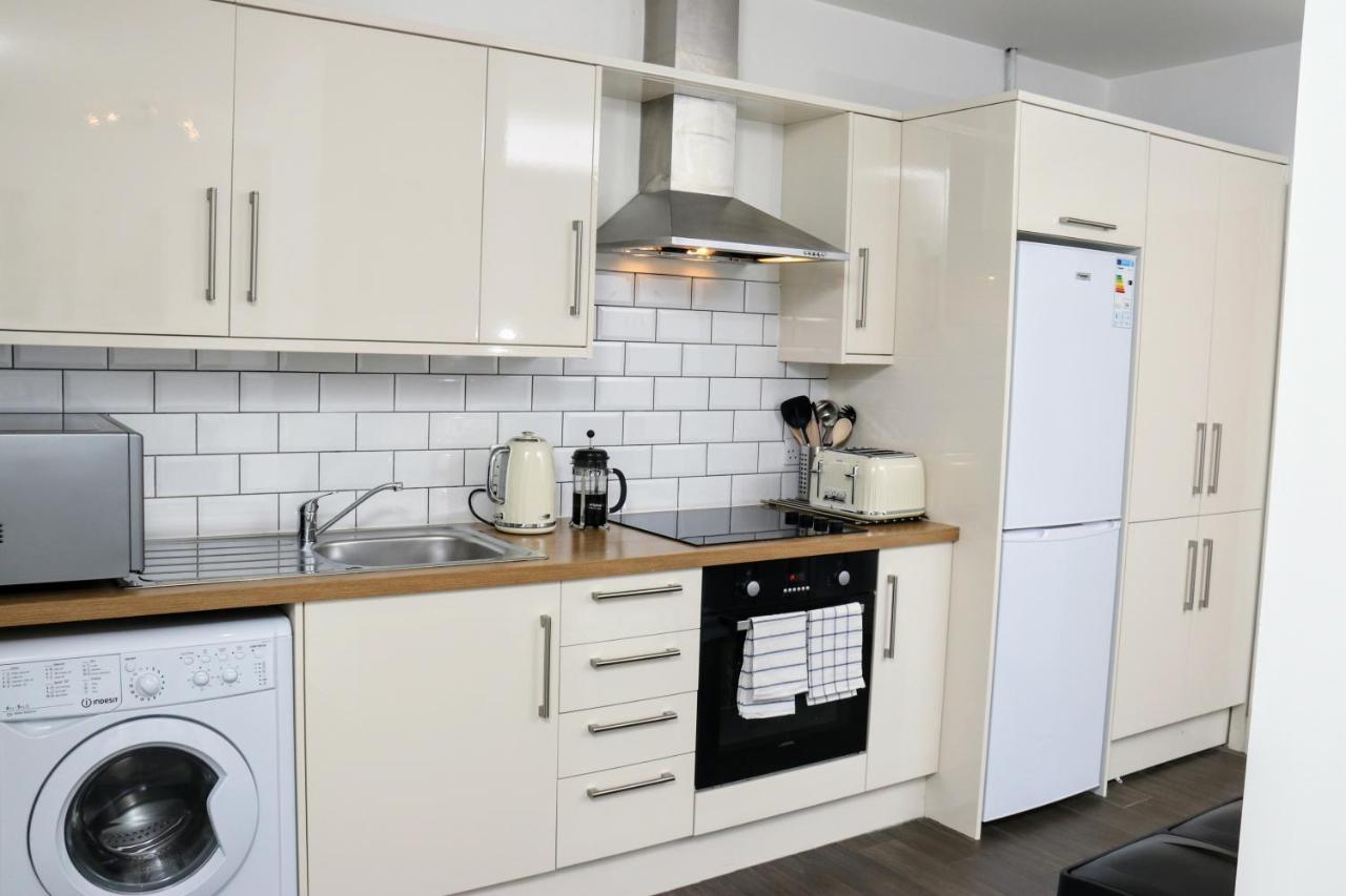 Aisiki Living At Upton Rd, Multiple 1, 2, Or 3 Bedroom Apartments, King Or Twin Beds With Free Wi-Fi & Parking Watford  Zewnętrze zdjęcie