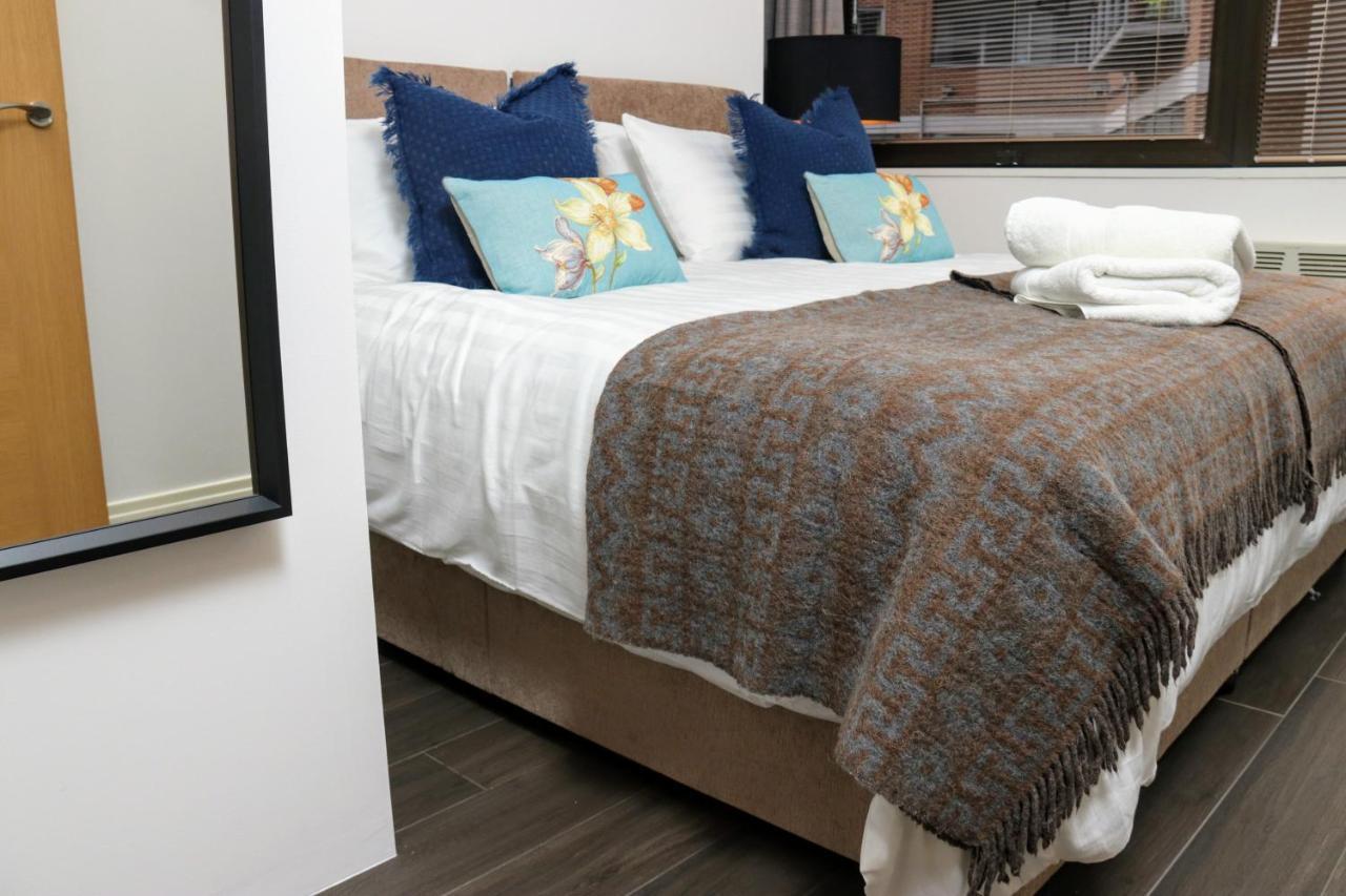Aisiki Living At Upton Rd, Multiple 1, 2, Or 3 Bedroom Apartments, King Or Twin Beds With Free Wi-Fi & Parking Watford  Zewnętrze zdjęcie