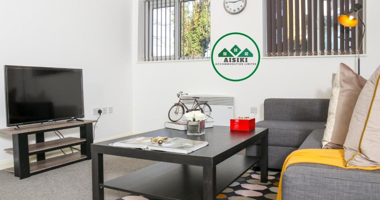 Aisiki Living At Upton Rd, Multiple 1, 2, Or 3 Bedroom Apartments, King Or Twin Beds With Free Wi-Fi & Parking Watford  Zewnętrze zdjęcie