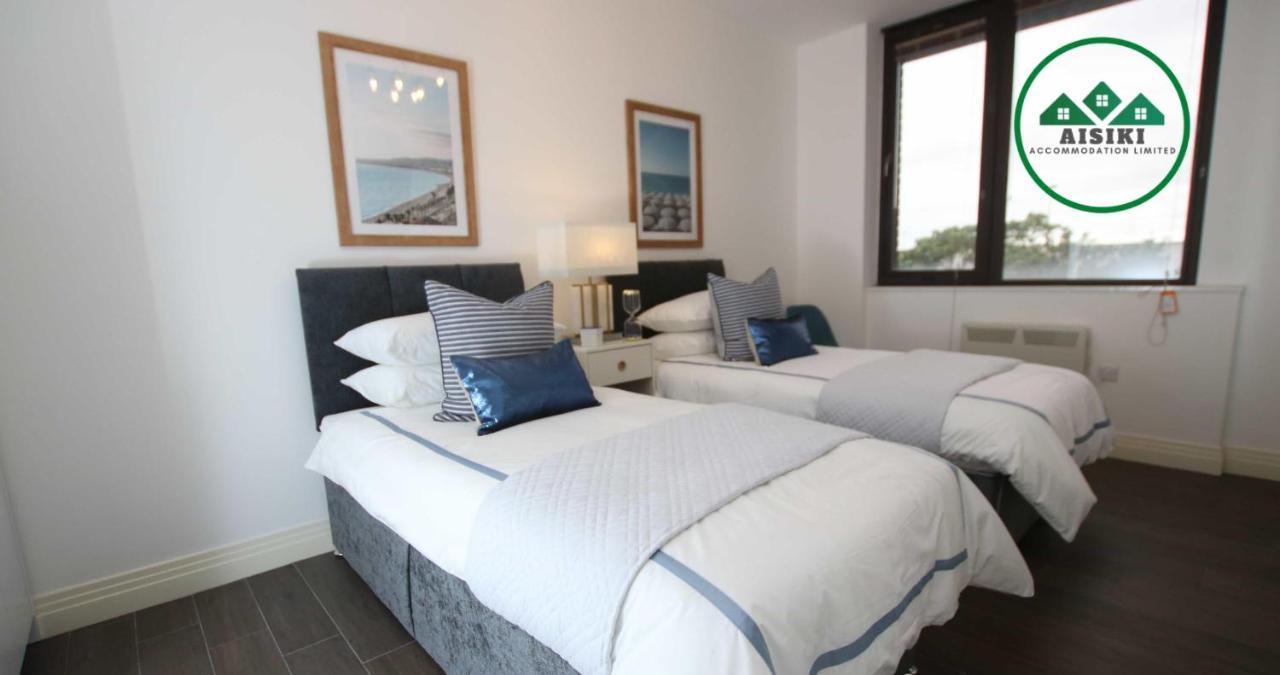 Aisiki Living At Upton Rd, Multiple 1, 2, Or 3 Bedroom Apartments, King Or Twin Beds With Free Wi-Fi & Parking Watford  Zewnętrze zdjęcie