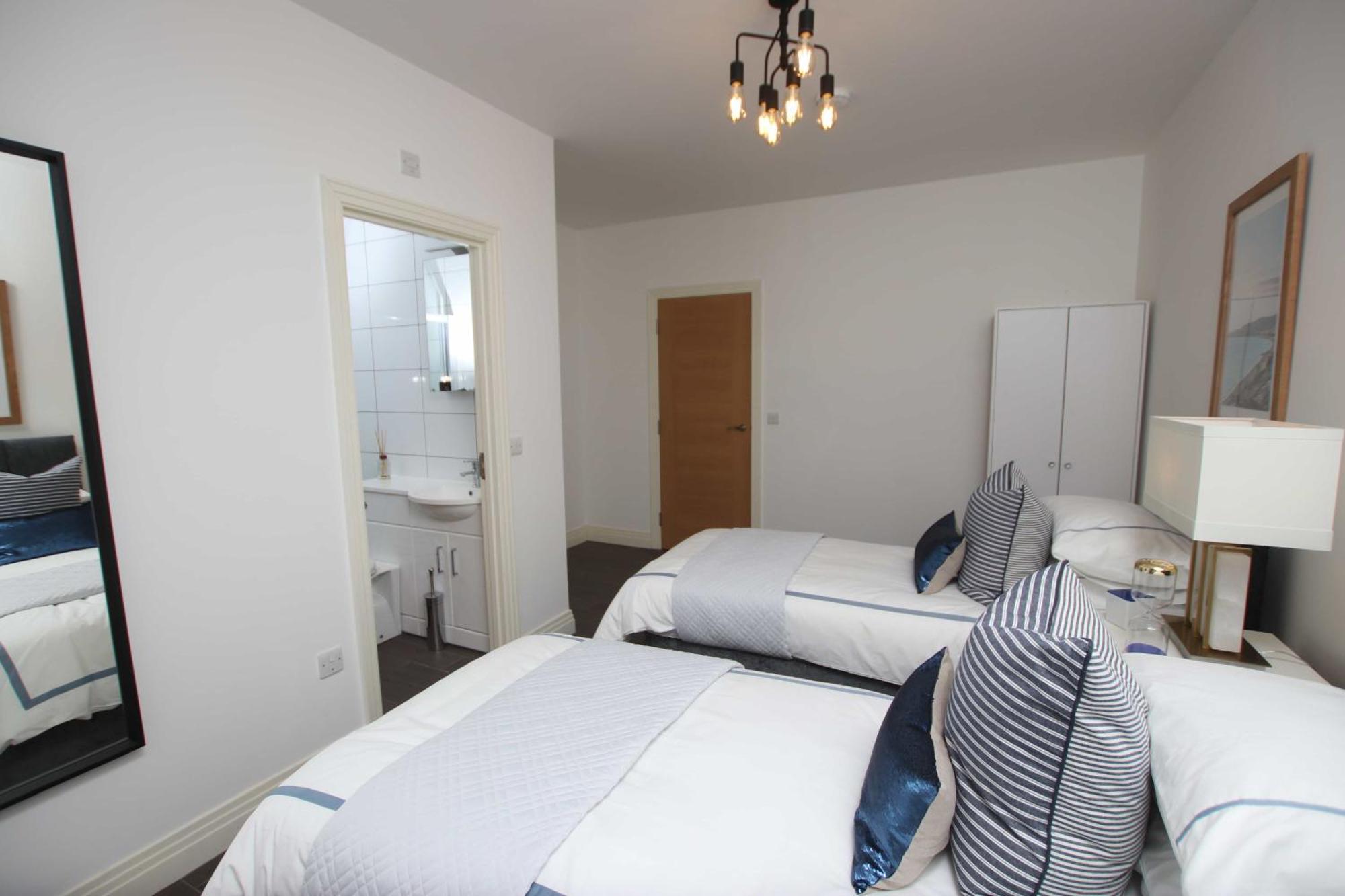 Aisiki Living At Upton Rd, Multiple 1, 2, Or 3 Bedroom Apartments, King Or Twin Beds With Free Wi-Fi & Parking Watford  Zewnętrze zdjęcie